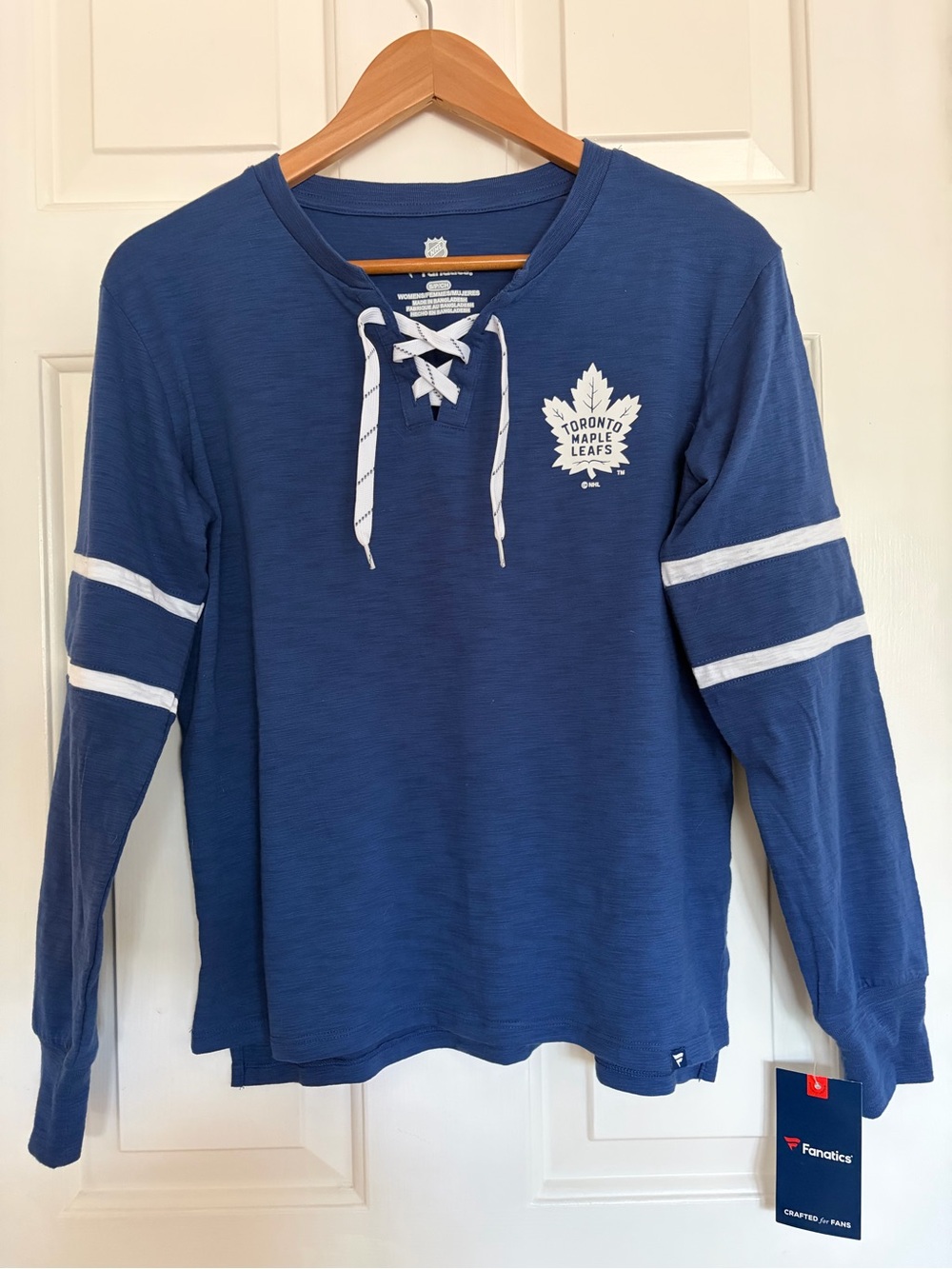🍁 Toronto Maple Leafs Fanatics Lace-Up Long Sleeve Shirt — NWT Size S